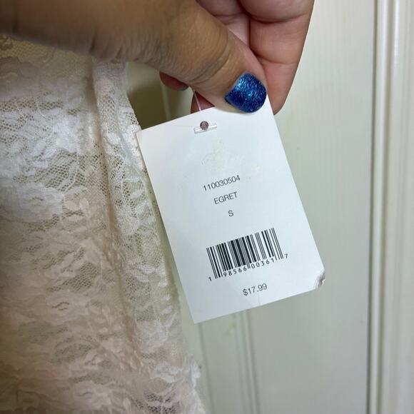 Sugar Moon NWT Sheer Lace Top Crop Size S White Egret Floral Coquette Stretch - Picture 4 of 8